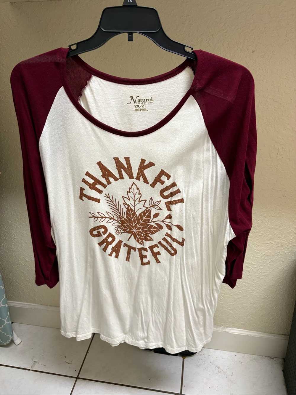 Natural Reflections Maroon and Cream Raglan 'Thankful Grateful' Graphic Top
